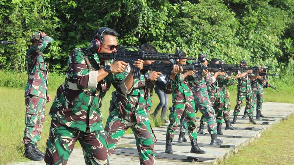 asah-keterampilan-prajurit-lanud-yohanis-kapiyau-timika-gelar-latihan-menembak