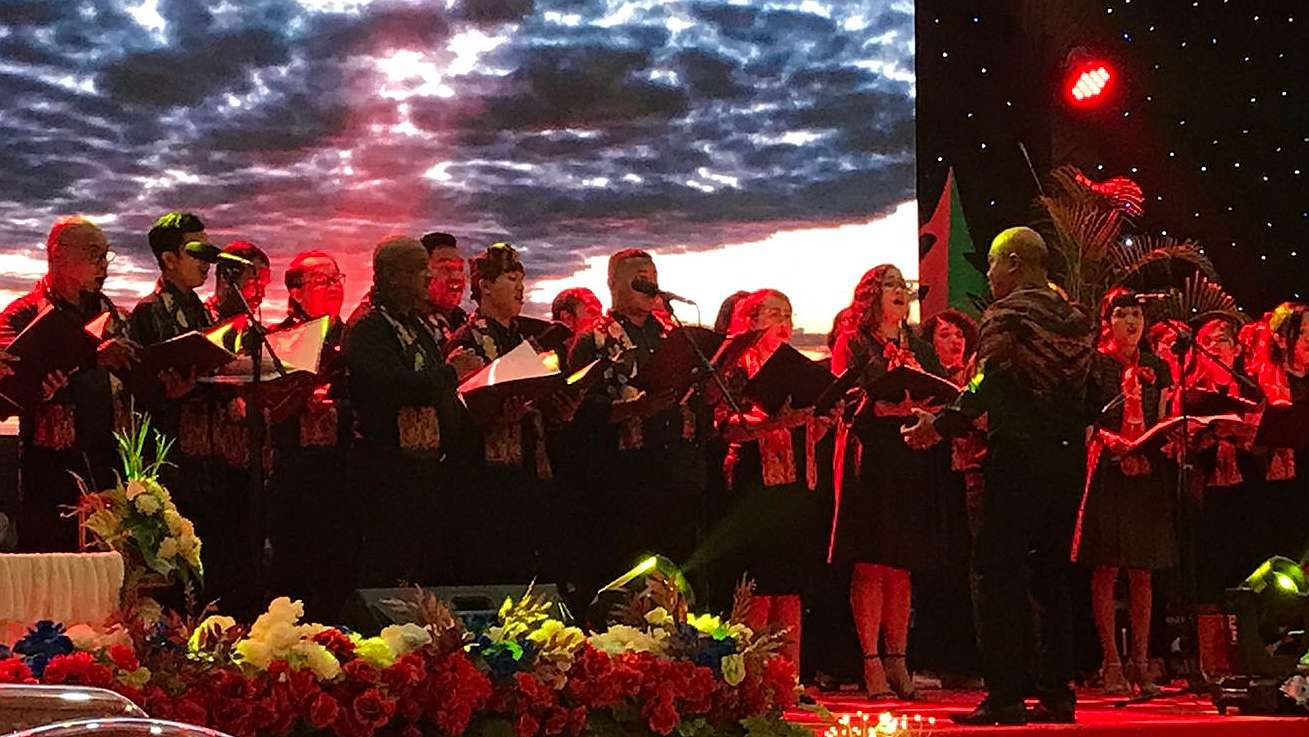 ribuan-warga-toraja-hadir-di-perayaan-natal-ikt-di-timika