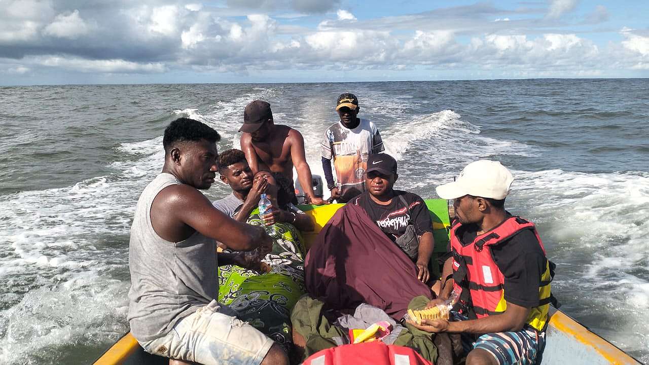 kecelakaan-speed-boat-di-muara-ruai-seluruh-penumpang-berhasil-diselamatkan