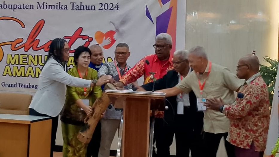 Pembukaan Rakerwil GBI Kabupaten Mimika di Ballroom Hotel Grand Tembaga-Timika, Jumat (26/01/2024. Foto: Martha/ Papua60detik