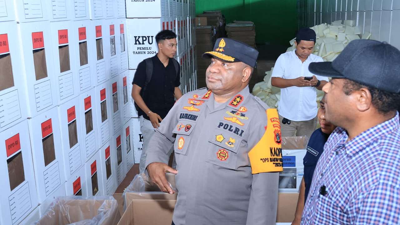 kapolda-tinjau-gudang-logistik-kpu-pastikan-kesiapan-pemilu