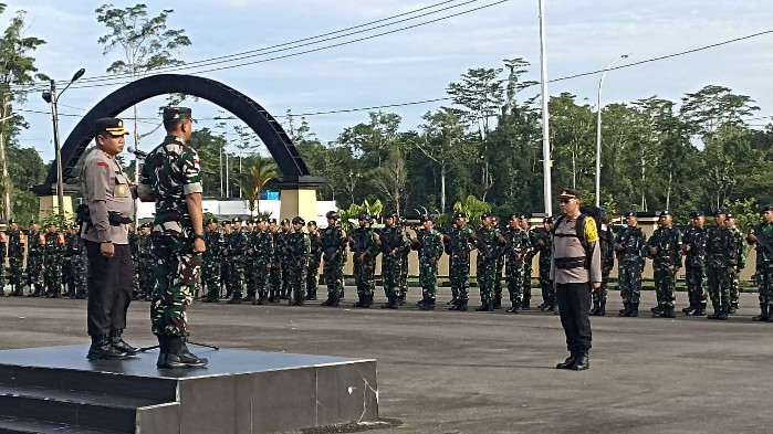 apel-pergeseran-pasukan-pengamanan-pemilu-kapolres-mimika-pesan-ini