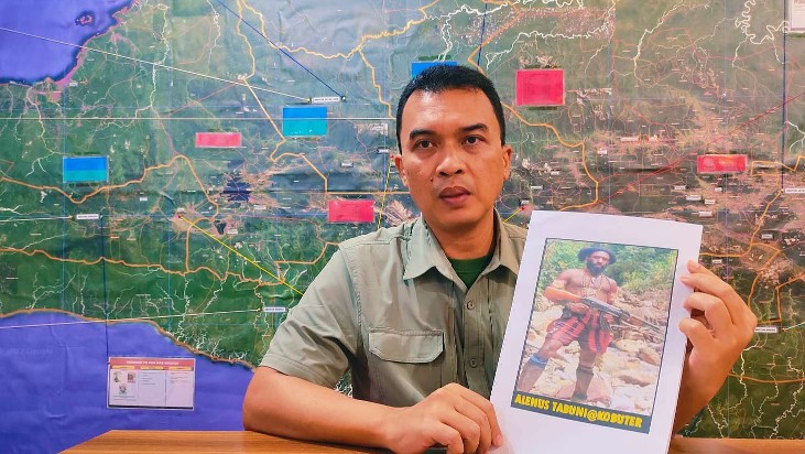 ops-damai-cartenz-tangkap-satu-anggota-kkb-puncak