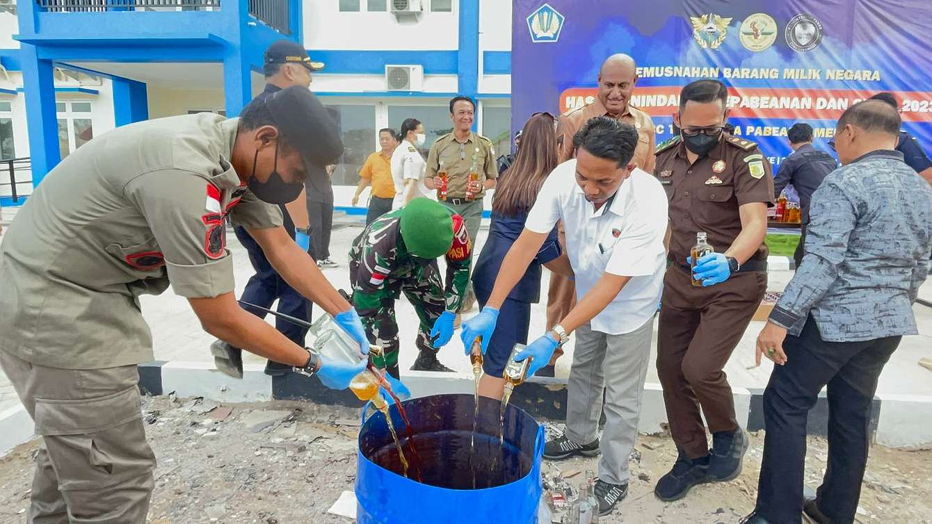 kppbc-tmp-c-merauke-musnahkan-barang-bukti-sitaan-tahun-2023