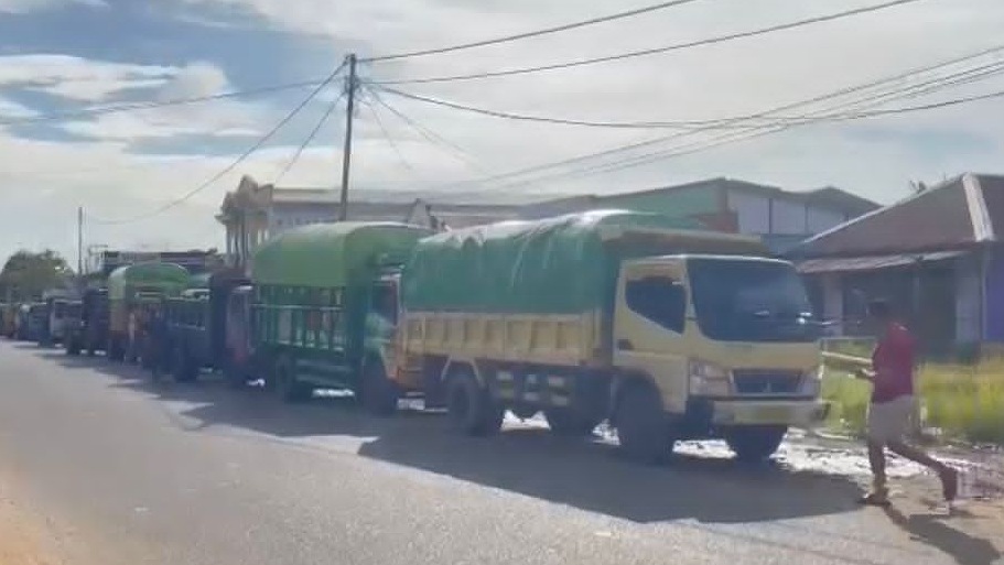 antrian-panjang-bbm-di-merauke-masalah-yang-tak-kunjung-selesai