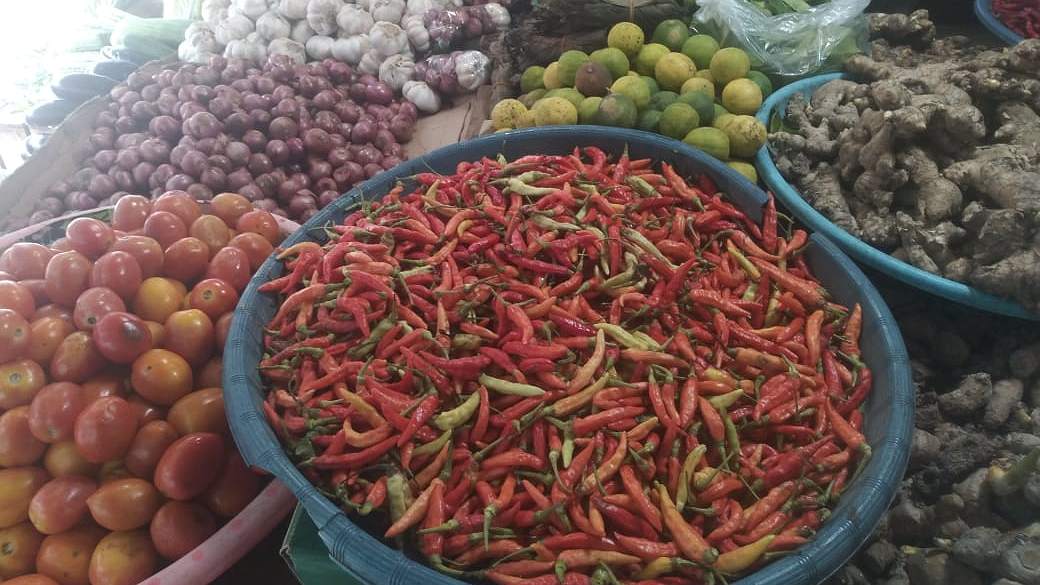 harga-cabai-cabain-naik-di-pasar-sentral