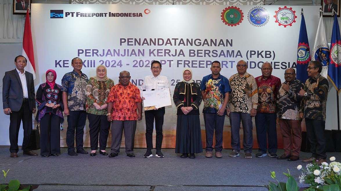 manajemen-dan-serikat-pekerja-teken-pkb-menaker-freeport-contoh-baik-bagi-perusahaan-lain