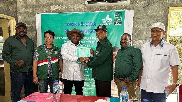 alex-omaleng-yusuf-rombe-resmi-daftar-jadi-kandidat-cabup-cawabup-ke-pkb