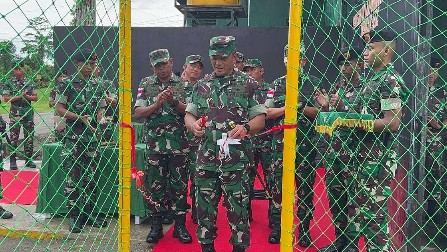 pangdam-cenderawasih-resmikan-lapangan-futsal-dedi-kurniadi-milik-denkav-3sc