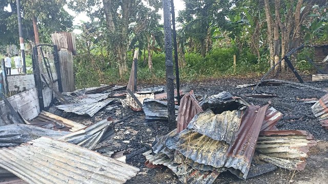 satu-unit-rumah-ludes-terbakar-di-busiri-ujung
