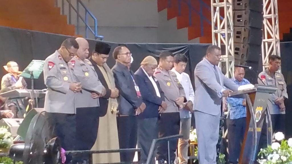 hadiri-kkr-kapolda-papua-ajak-wujudkan-pilkada-damai-2024