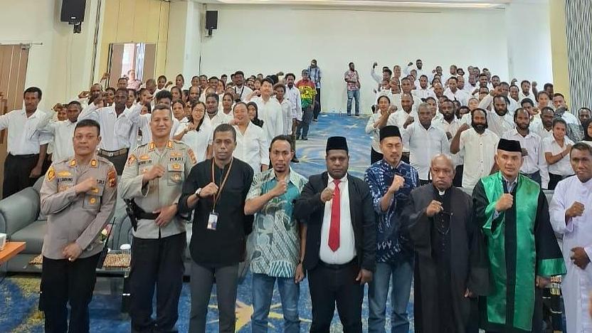 bawaslu-mimika-lantik-pkd-dari-130-kampung