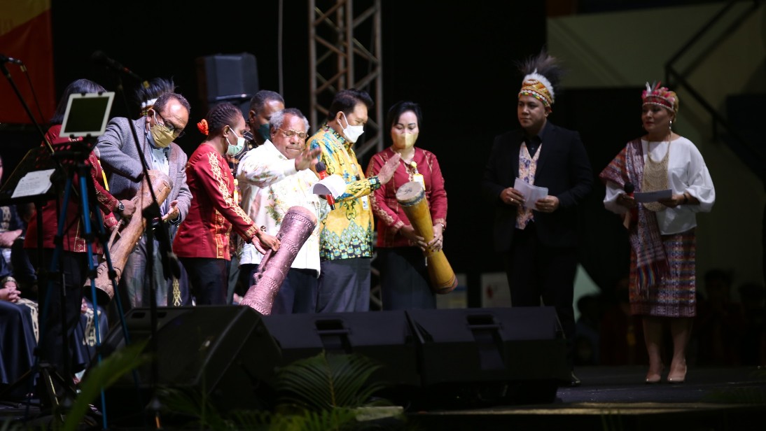 pesparawi-xiii-resmi-dibuka-dari-mimika-untuk-kedamaian-indonesia