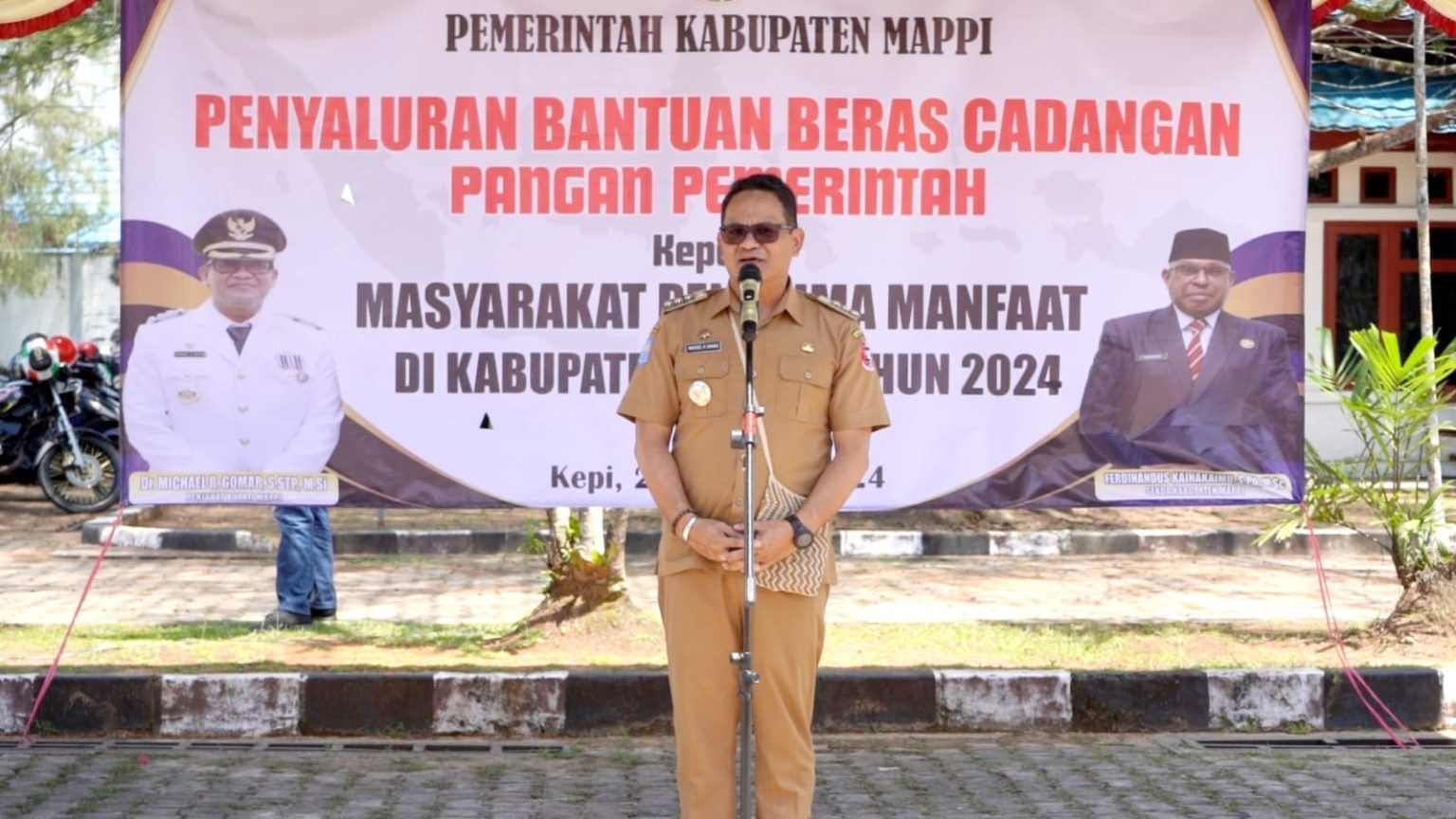 upaya-pemkab-mappi-tekan-inflasi-dengan-cara-bantuan-beras-cadangan
