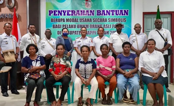 gunakan-dana-otsus-pemkab-mappi-bantu-500-umkm-mama-mama-oap