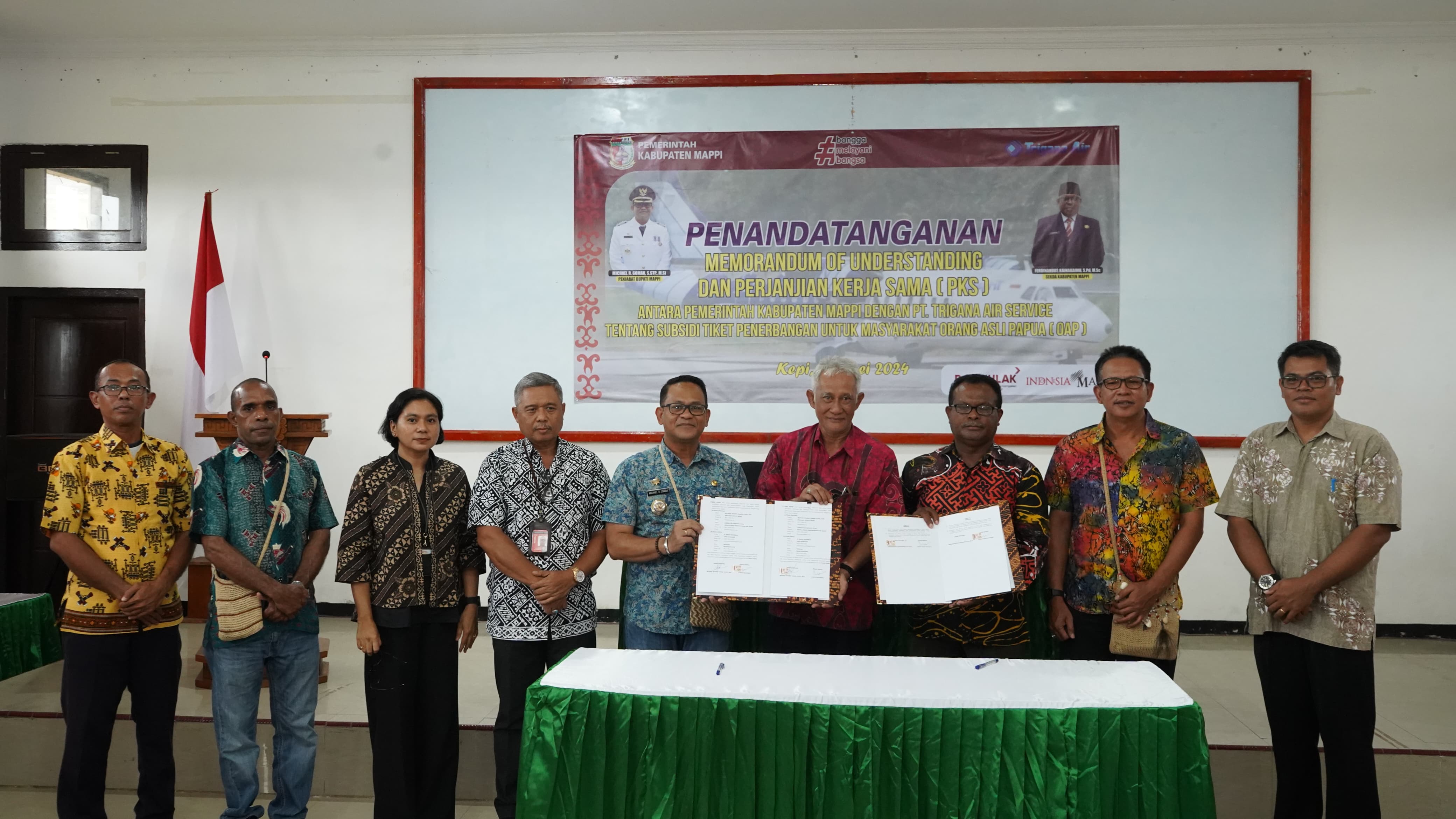 pj-bupati-mappi-teken-mou-bersama-pt-trigana-air-services-berikan-subsidi-harga-tiket-bagi-oap