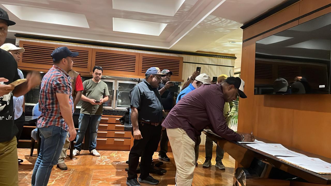 Pembaruan Perjanjian Kerja Bersama (PKB) Antara PTFI dan tiga serikat pekerja. Foto: Istimewa