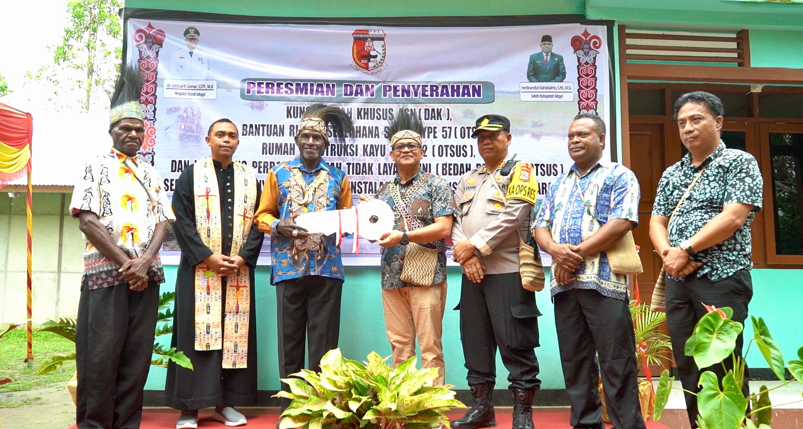 pj-bupati-mappi-resmikan-pembangunan-364-rumah-bagi-asn-dan-warga-tak-mampu