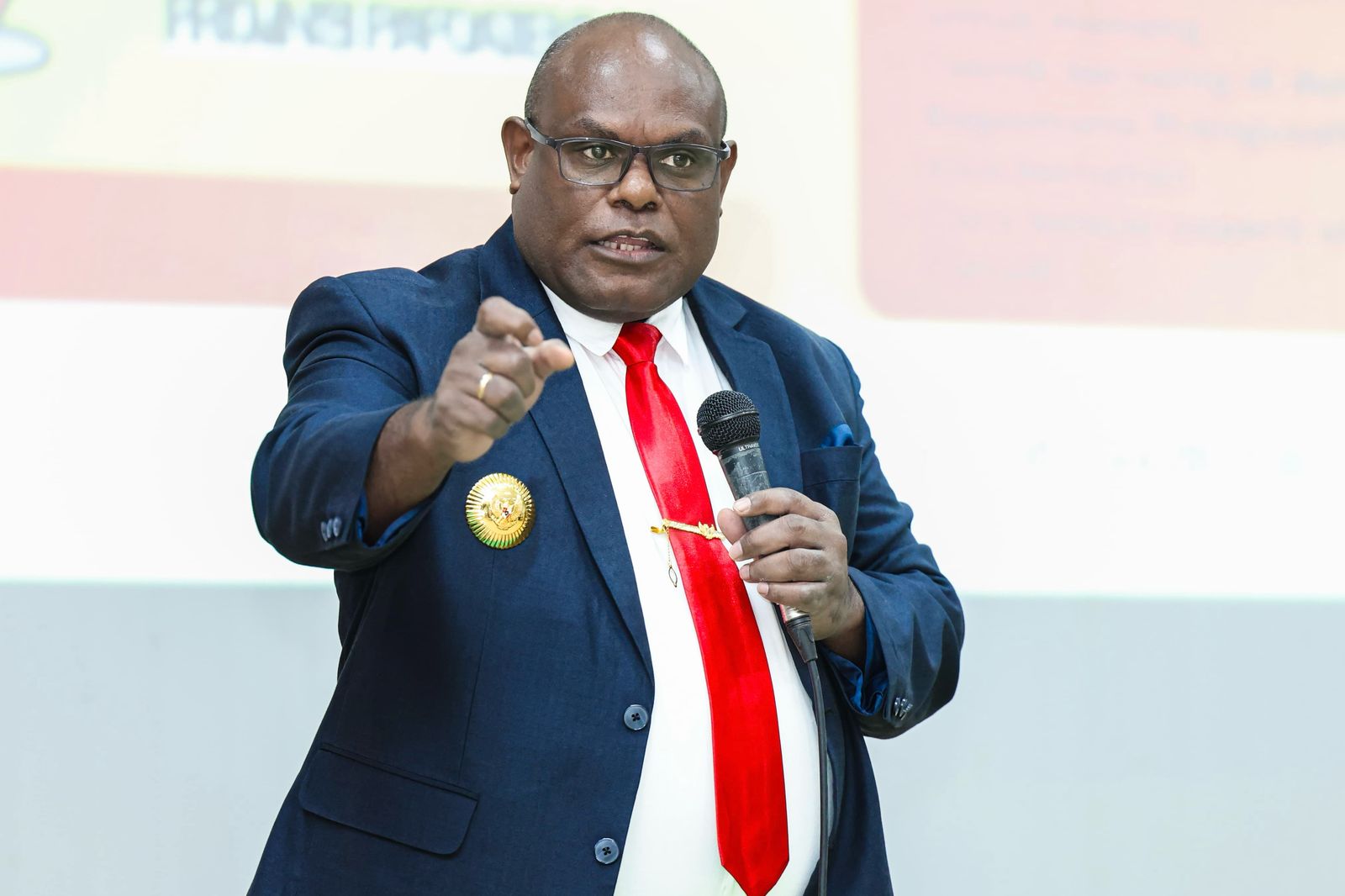 meki-nawipa-ajak-generasi-muda-oap-percaya-diri-dan-siap-jadi-pemimpin