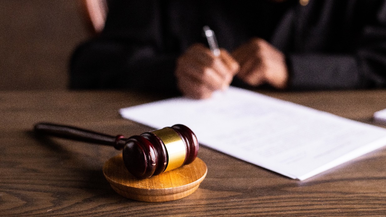 perkara-illegal-logging-di-kawasan-btnw-masuk-persidangan